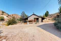 Bloom-Ranch-White-House-Rusted-Shacks-Image-_014