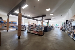Pool-Supply-Store-Image-038