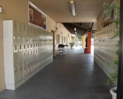 elementary_exterior_0005