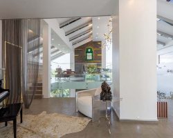 Hall_007