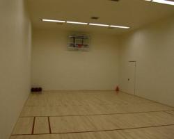 basement_basketballcourt_0005