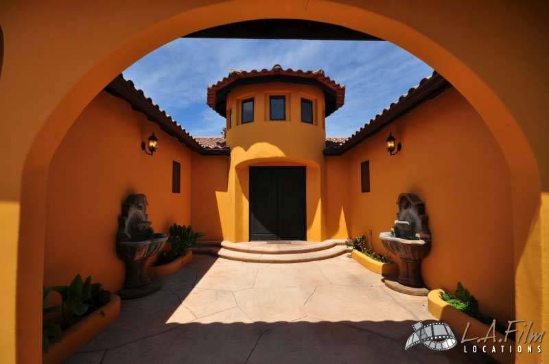 Casa Amarilla