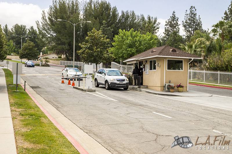 Friendly Valley Entrance & Neighborhood