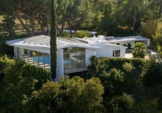 Lusya Mid Century Modern House