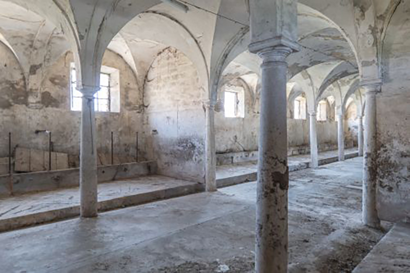 Italian Villa – Stables
